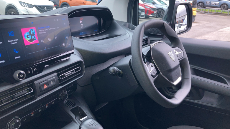 Peugeot Partner Standard Diesel 1.5 BlueHDi 100 Professional Van